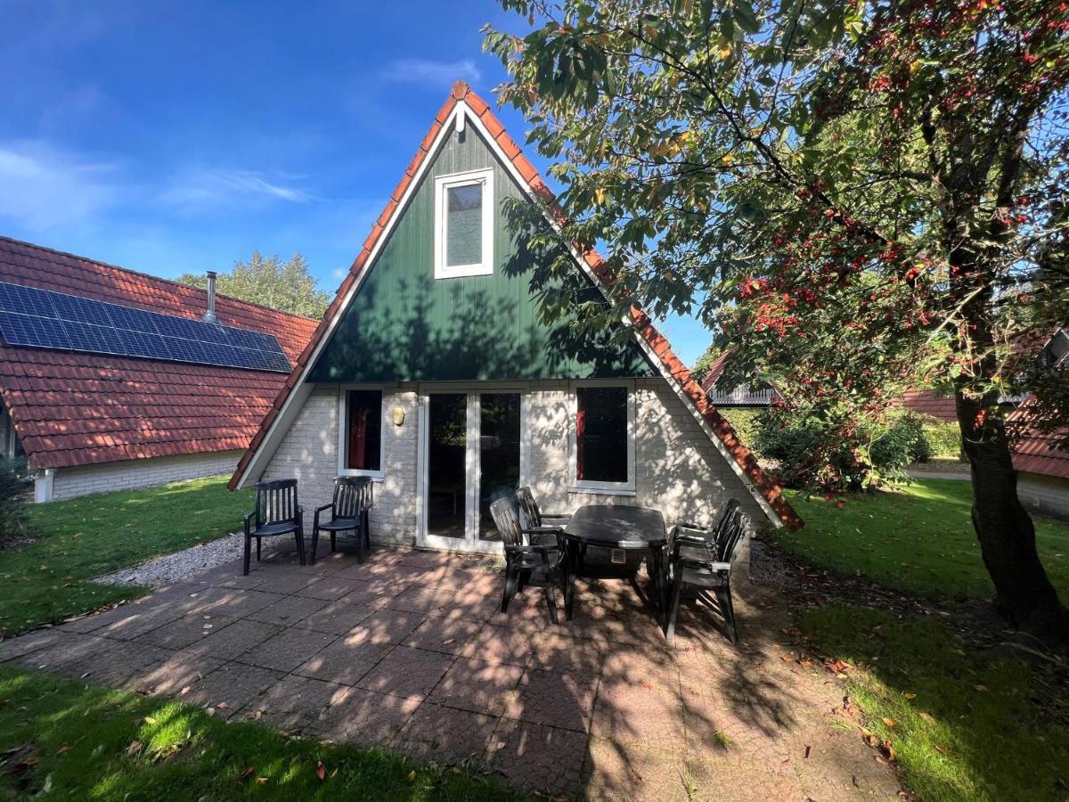 Het Familie Boshuisje - Vakantiewoning Op Prachtig Park Met Veel Faciliteiten Inc Ligbad Gramsbergen Luaran gambar