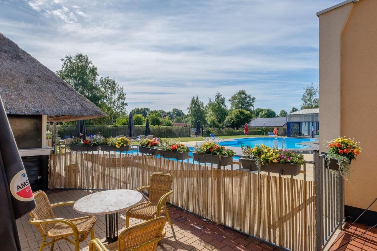 Het Familie Boshuisje - Vakantiewoning Op Prachtig Park Met Veel Faciliteiten Inc Ligbad Gramsbergen Luaran gambar